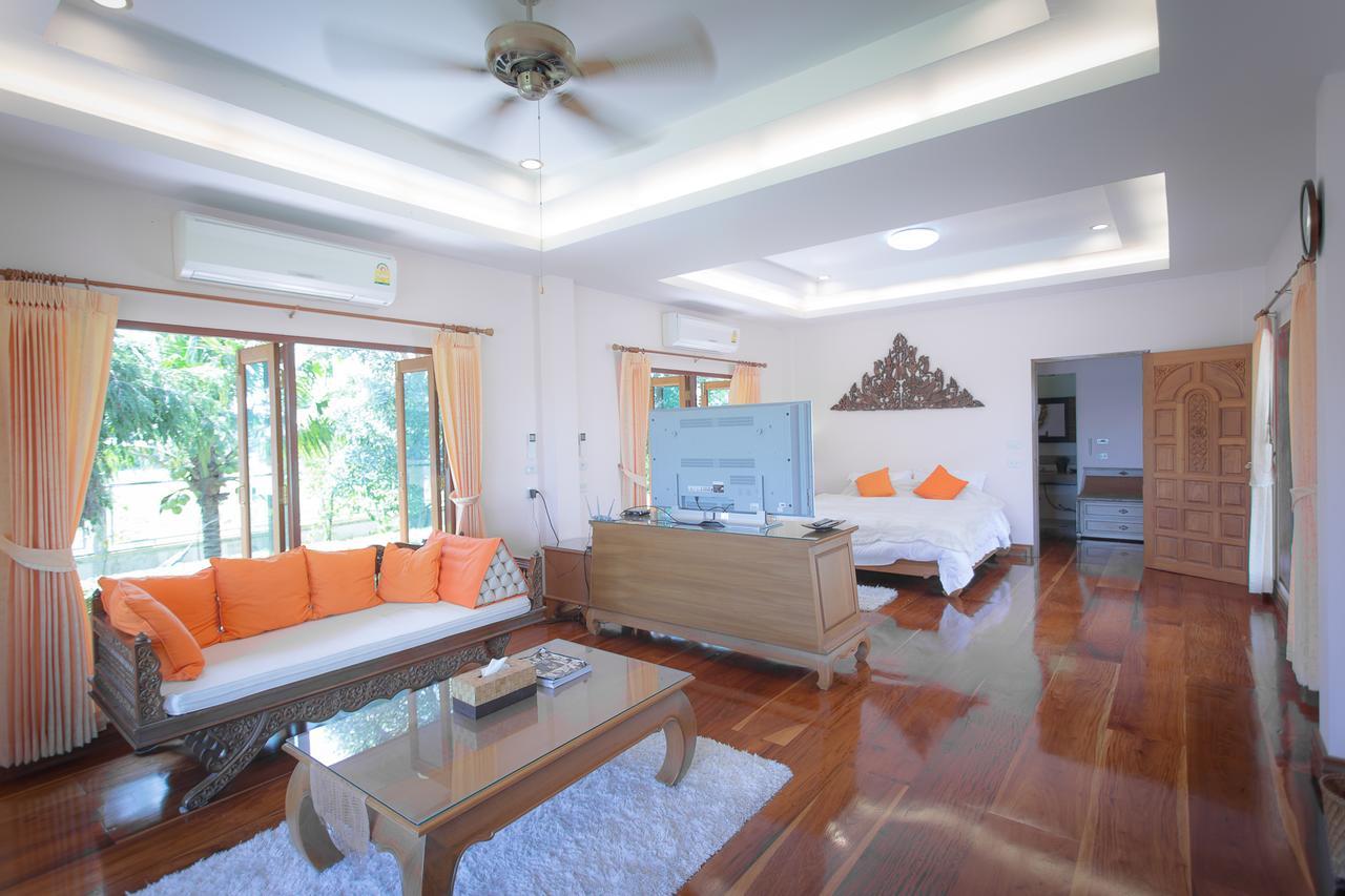 Thararin Villa Ban Doem Bang Habitación foto