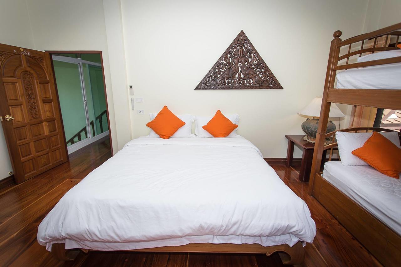 Thararin Villa Ban Doem Bang Habitación foto