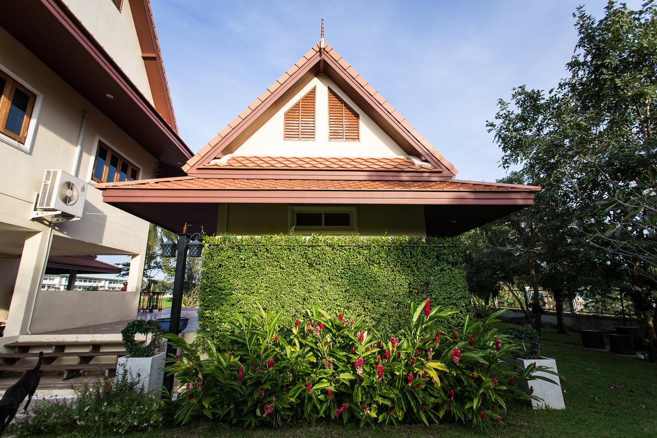 Thararin Villa Ban Doem Bang Exterior foto